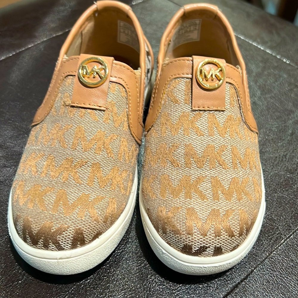 Size 8 Beautiful light brown Michael Kors toddler slip ons